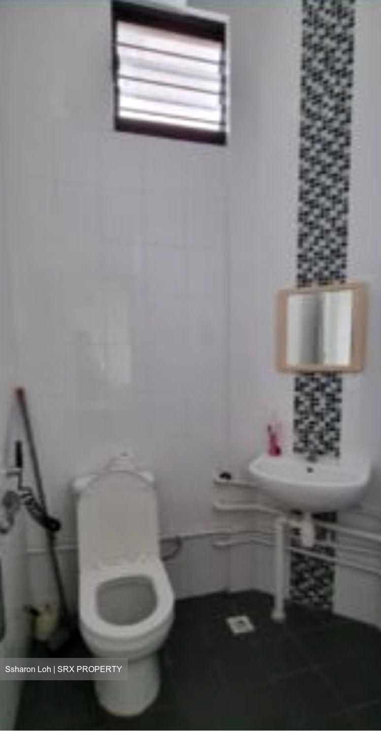 Blk 249 Jurong East Street 24 (Jurong East), HDB 3 Rooms #583959801